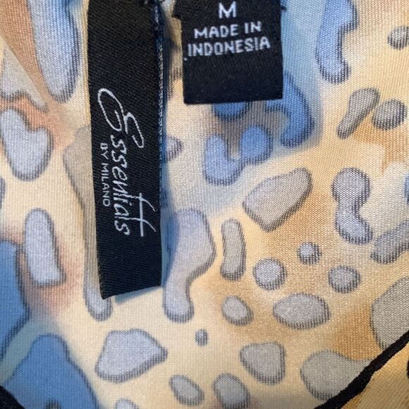Essentials by Milano Size Medium sleeveless cheetah top with raw edge hems - Picture 3 of 9